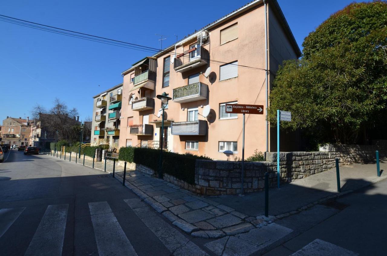 Carducci 16 Apartament